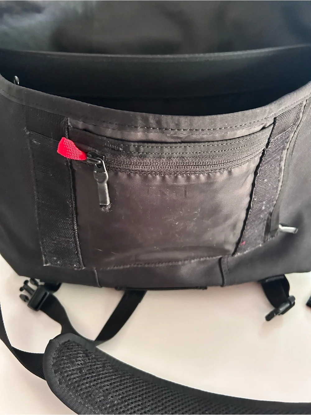 Timbuk2 Black Classic Messenger Bag with Adjustable Strap